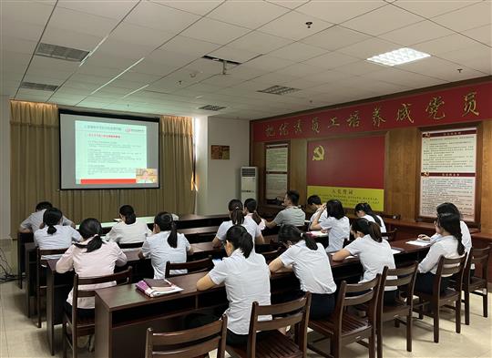 比分网-全球赛事实时比分与数据平台
组织参加疫情常态化下建筑比分网-全球赛事实时比分与数据平台经营管理风险管控培训